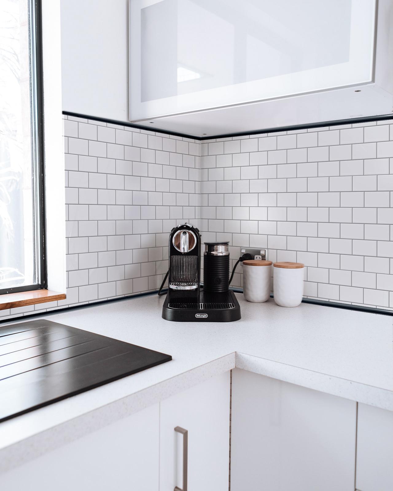 A17000 - Kitchen Backsplash Tile Peel and Stick Subway Backsplash,  12